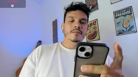 Snapshot of legolas_15 chatting on February 23, 11:46 pm Alejandro online show from February 23, 11:46 pm