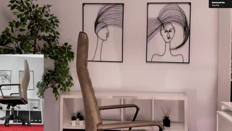 Elle  online show from December 4, 2:26 pm