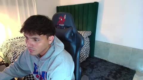  Lei  online show from January 7, 4:37 am