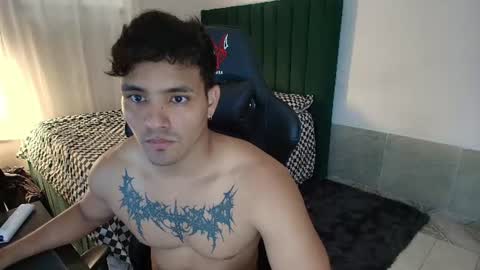  Lei  online show from July 4, 8:26 pm