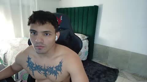  Lei  online show from July 18, 10:02 pm