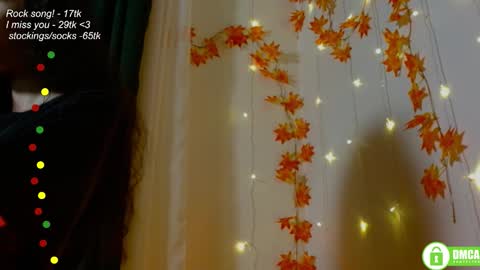 Snapshot of leia_bell chatting on November 22, 8:19 pm hey Im Leia and I love rock online show from November 22, 8:19 pm