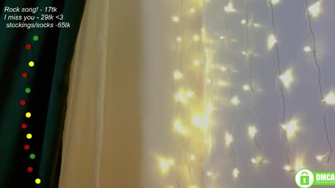 Snapshot of leia_bell chatting on February 1, 8:18 pm hey Im Leia and I love rock online show from February 1, 8:18 pm