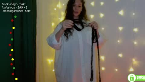 Snapshot of leia_bell chatting on February 27, 8:20 pm hey Im Leia and I love rock online show from February 27, 8:20 pm