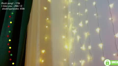 Snapshot of leia_bell chatting on April 5, 7:22 pm hey Im Leia and I love rock online show from April 5, 7:22 pm