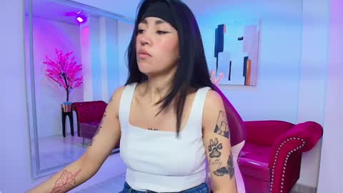 Leia.  online show from January 27, 2:13 pm