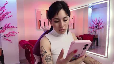 Leia.  online show from September 18, 11:34 am