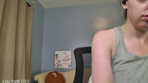 Leia Swift online show from October 5, 9:07 am