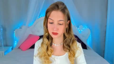 leiawow online show from March 24, 8:52 am