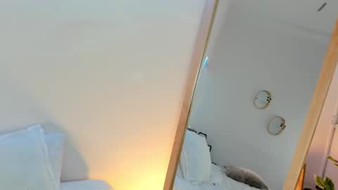 Leidy Cooper online show from November 9, 4:33 am