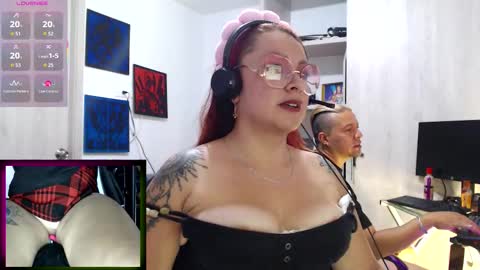 Snapshot of leidycrstnch21 chatting on October 18, 1:52 am LeidyDi223 online show from October 18, 1:52 am