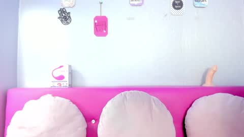LEIGH ANGELS online show from December 10, 11:51 pm