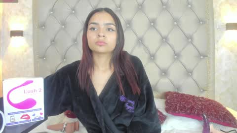 LEIGH ANGELS online show from December 20, 5:57 am