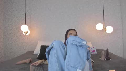 LEIGH ANGELS online show from September 19, 9:26 pm
