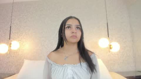 Snapshot of leigh_angels chatting on June 10, 9:57 pm LEIGH ANGELS online show from June 10, 9:57 pm