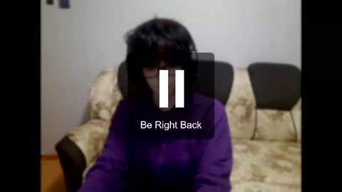 Snapshot of leigharedcross chatting on April 24, 9:39 pm Viola online show from April 24, 9:39 pm