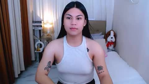 Snapshot of leighcortesi chatting on March 4, 3:01 am Cailey online show from March 4, 3:01 am