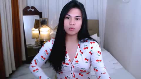 Snapshot of leighcortesi chatting on March 13, 7:26 am Cailey online show from March 13, 7:26 am