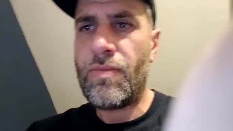 leightimmins001 online show from April 14, 7:20 pm