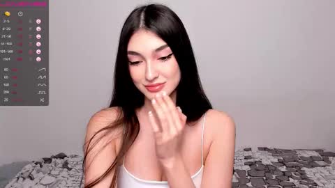 Leila online show from February 19, 5:09 pm