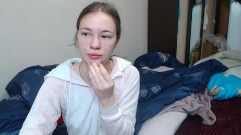 leila_bambi_ online show from February 26, 3:10 am