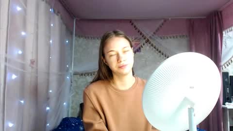 leila_bambi_ online show from November 12, 2:45 am