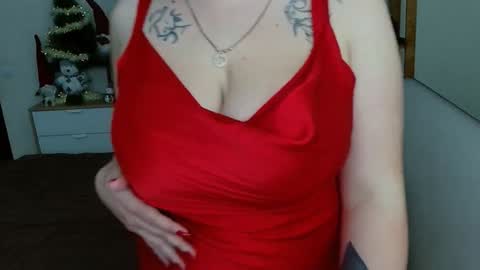 Snapshot of leila_beayte_ chatting on December 19, 12:23 pm Leila online show from December 19, 12:23 pm