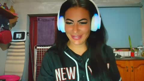 Leila online show from October 5, 11:46 pm