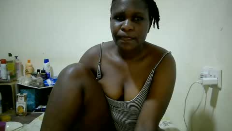 leilacuty13 online show from July 5, 7:04 am