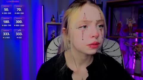 Leila online show from January 14, 1:39 pm