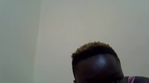 Snapshot of leilah_cute19 chatting on March 5, 7:04 am leilah_cute19 online show from March 5, 7:04 am