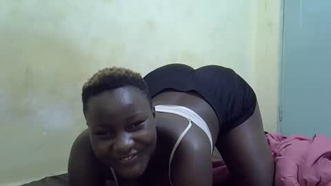 Snapshot of leilah_cute19 chatting on March 20, 5:29 pm leilah_cute19 online show from March 20, 5:29 pm