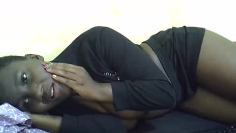 Snapshot of leilah_cute19 chatting on March 26, 9:59 am leilah_cute19 online show from March 26, 9:59 am