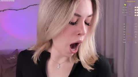 leilalafleur_ online show from June 10, 4:23 am
