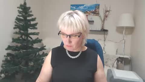 Leila Kinky online show from December 8, 10:52 am