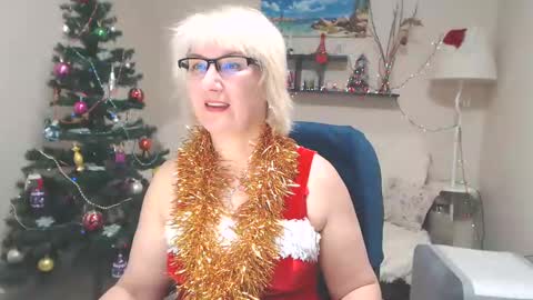 Leila Kinky online show from December 25, 4:33 am