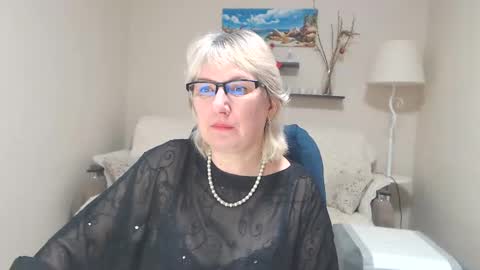 Leila Kinky online show from February 26, 7:31 am