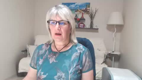 Snapshot of leilamays chatting on July 14, 10:21 am Leila Kinky online show from July 14, 10:21 am
