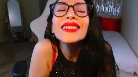 Snapshot of leilamurray chatting on February 4, 4:39 pm leilamurray online show from February 4, 4:39 pm