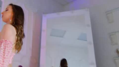 Leila online show from November 14, 5:17 am