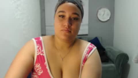 Snapshot of leilasosexy chatting on June 8, 2:17 pm leilasosexy online show from June 8, 2:17 pm