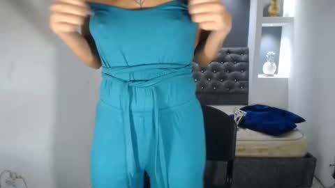 Snapshot of leilasweetxx chatting on February 1, 4:11 pm Mar online show from February 1, 4:11 pm