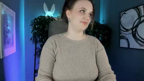 Snapshot of lela_ryan chatting on February 21, 10:22 pm Lela online show from February 21, 10:22 pm