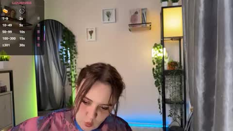 Snapshot of lela_ryan chatting on February 28, 9:27 pm Lela online show from February 28, 9:27 pm