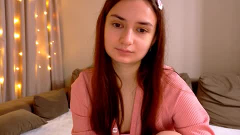 Snapshot of lelia_vibe chatting on November 19, 1:16 am Lelia online show from November 19, 1:16 am