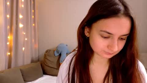 Snapshot of lelia_vibe chatting on November 29, 3:20 am Lelia online show from November 29, 3:20 am