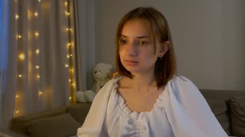 Snapshot of lelia_vibe chatting on June 16, 6:10 pm Lelia online show from June 16, 6:10 pm