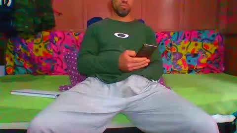 Snapshot of lemao77 chatting on October 19, 2:50 pm SEX MASTER online show from October 19, 2:50 pm