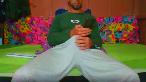 Snapshot of lemao77 chatting on October 20, 9:04 pm SEX MASTER online show from October 20, 9:04 pm