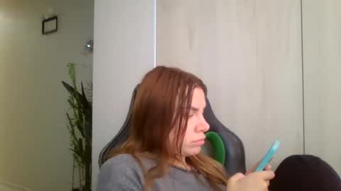 Snapshot of lena6122000 chatting on September 30, 10:09 am lena6122000 online show from September 30, 10:09 am